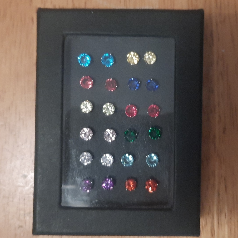 Elegant Multi-Color Stud Earring Set. 925. - Picture 4 of 4